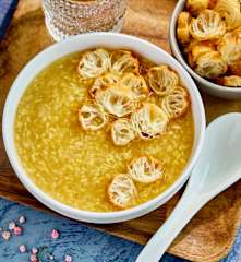 Tau Suan (Split Mung Bean Dessert)