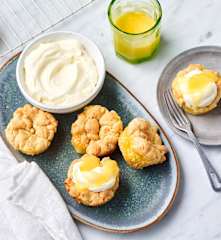 Edna's lemon curd tea cakes