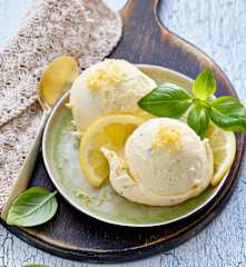 Zitronen-Basilikum-Eis