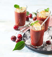 Smoothie de cereza con mascarpone a la vainilla