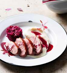 Entenbrust mit Rotkohl und Selleriepüree