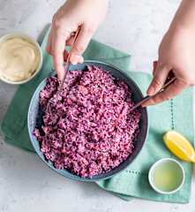 Coleslaw z czerwonej kapusty