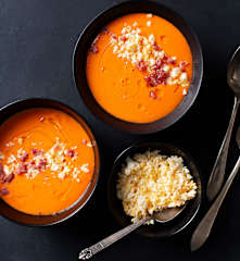 Κρύα ισπανική ντοματόσουπα