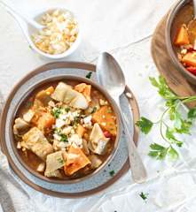 Guiso de alcachofas y batatas con huevo duro