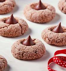 Chewy Cacao Amaretti Cookie Kisses