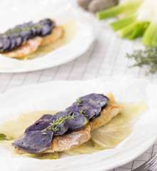 Scorfano al cartoccio con patate viola