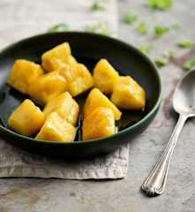 Ananas anbraten (200 g)