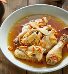 虫草花蒸童子鸡