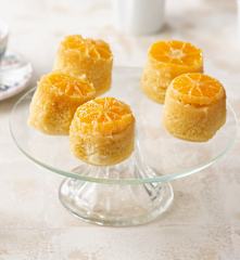 Mini plum cakes de mandarina, miel y jengibre