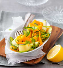 紅蘿蔔櫛瓜寬麵