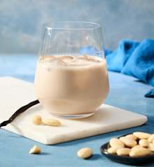 Veganer Vanille-Mandel-Shake