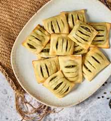 Piccoli strudel ai friarielli e salsiccia