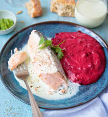 Saumon au lait de coco et wasabi, purée de betterave