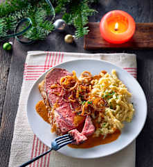 Zwiebel-Rostbraten mit Spätzle