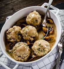 Albóndigas de champiñones con salsa