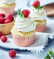 Himbeer-Kokos-Cupcakes