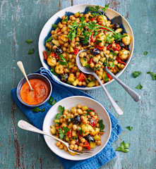 Salade de pois chiches, mozzarella et crème de poivron