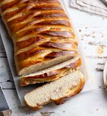 Brioche salata prosciutto, formaggio e cipolle