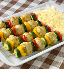 Pouletspiesse mit Reis