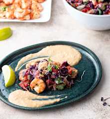 Thai-Salat mit Erdnussdressing