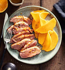 Magret de canard à la courge et orange sous-vide