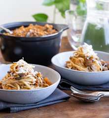 No-waste veggie bolognese (TM6)