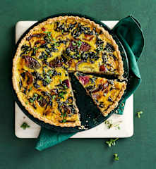 Spinach & mushroom quiche (Noni Jenkins)