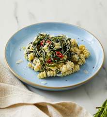 Pasta agretti e ricotta