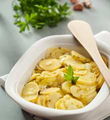 Aardappelen ter garnituur of voor tortilla