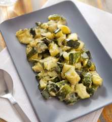 Garnituur van courgette