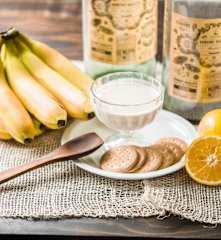 Yogur de plátano, naranja y cereales